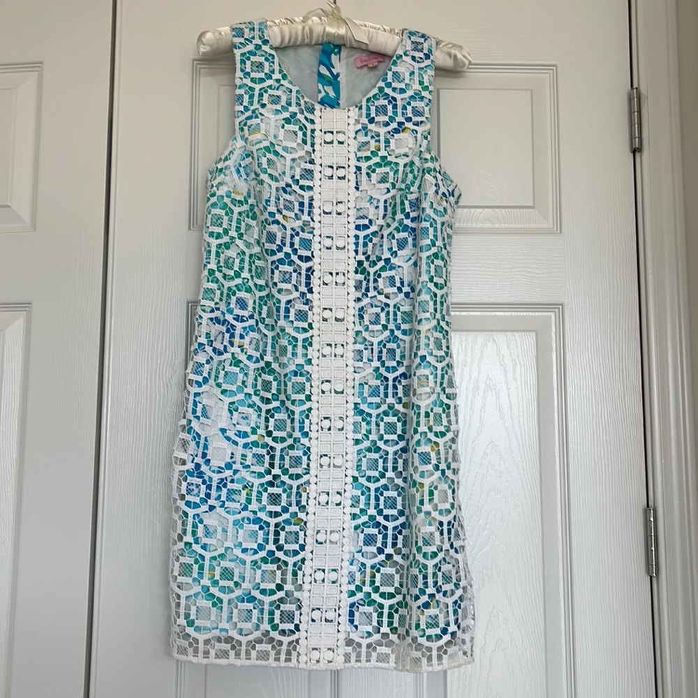 EUC Lilly Pulitzer Rosalie Shift dress resort white geo macrame lace